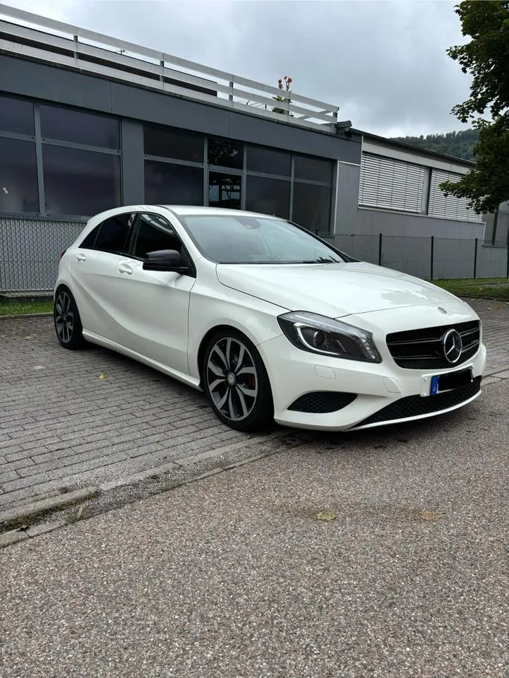 Mercedes-Benz A180