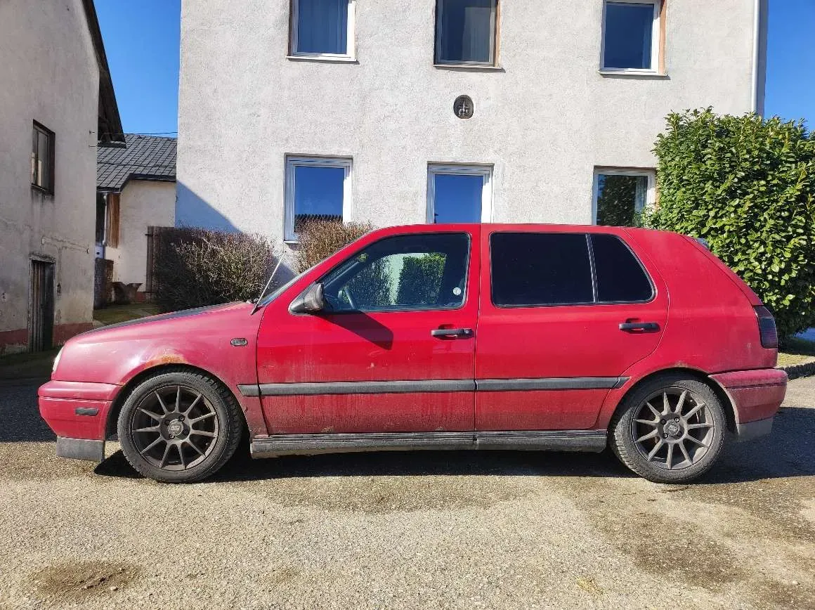 Volkswagen Golf 1995 photo 2