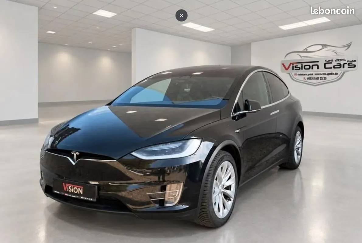 Tesla Model X 2017 photo 2