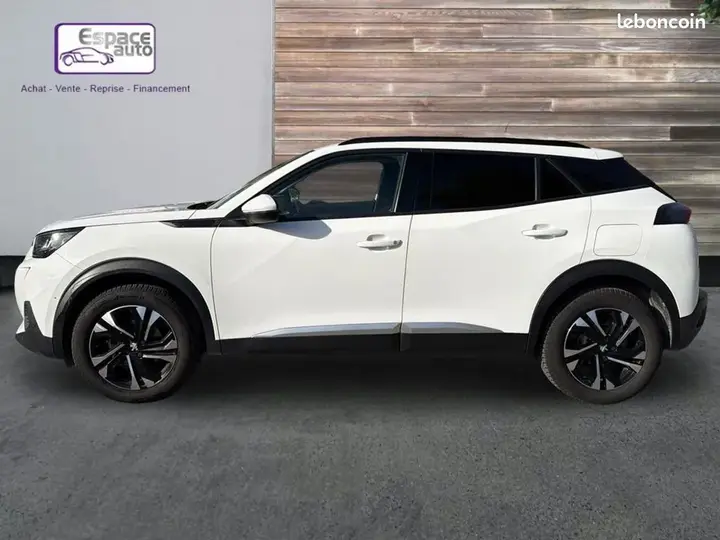 Peugeot 2008 2020 photo 3