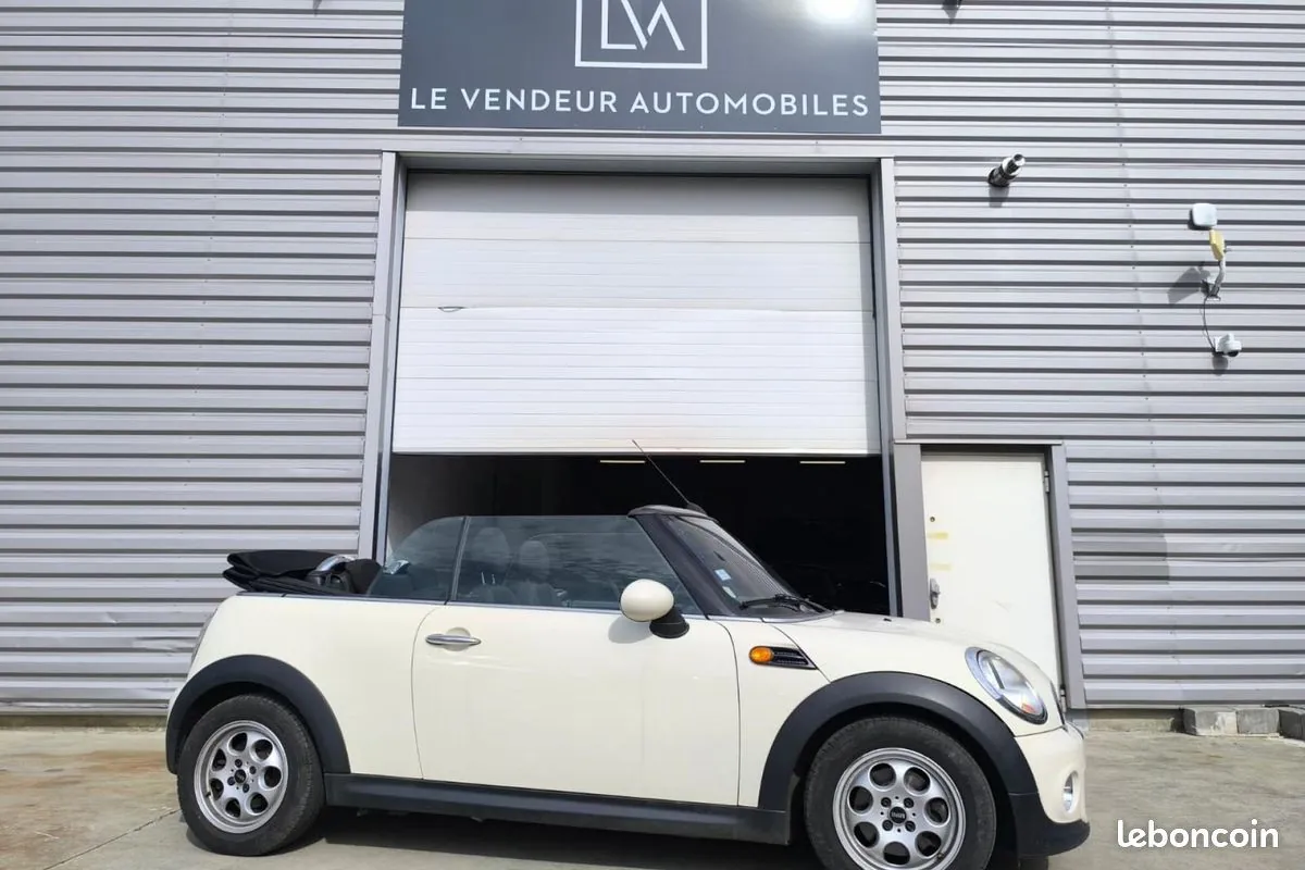 Mini Mini Cabriolet 2013 photo 2