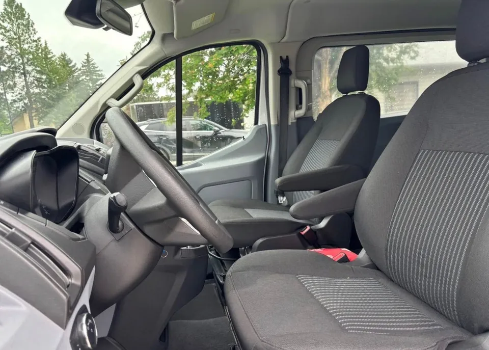 Ford Transit Passenger 2019 photo 5