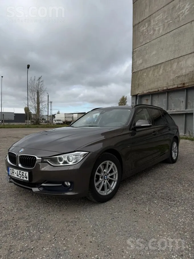 BMW 318 2015 photo 2