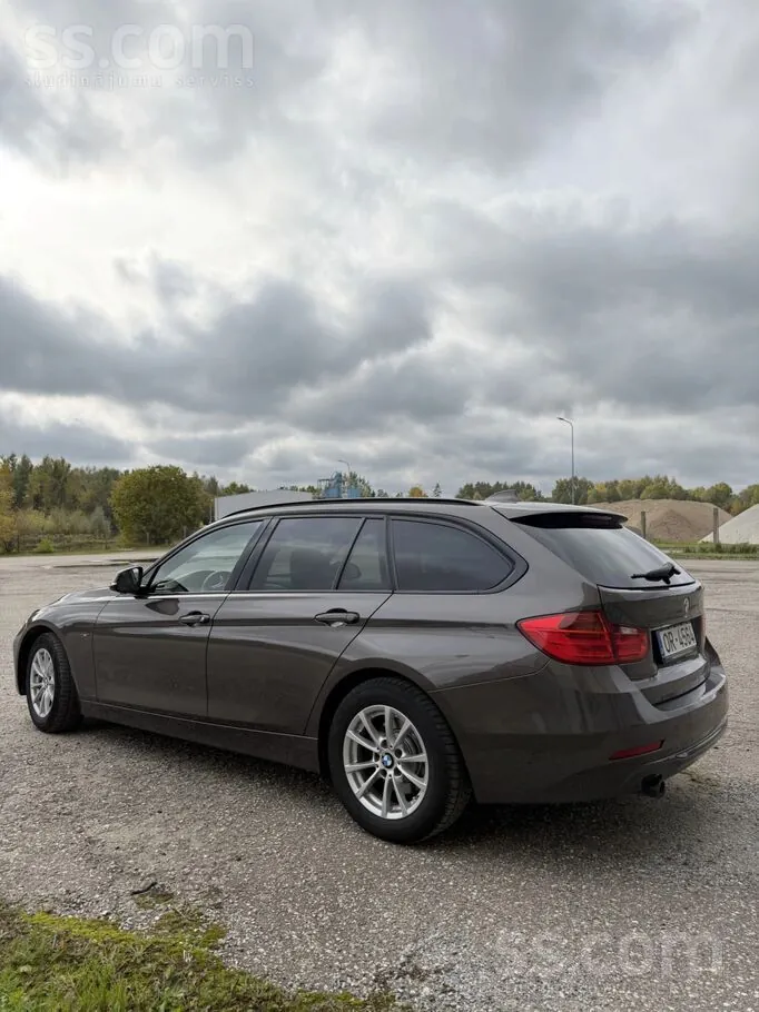 BMW 318 2015 photo 3