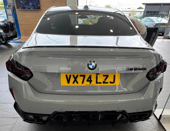 BMW 2 Series 2024 photo 3