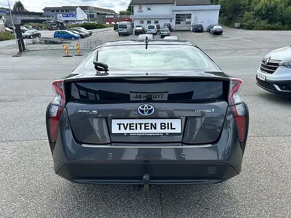 Toyota Prius 2017 photo 4