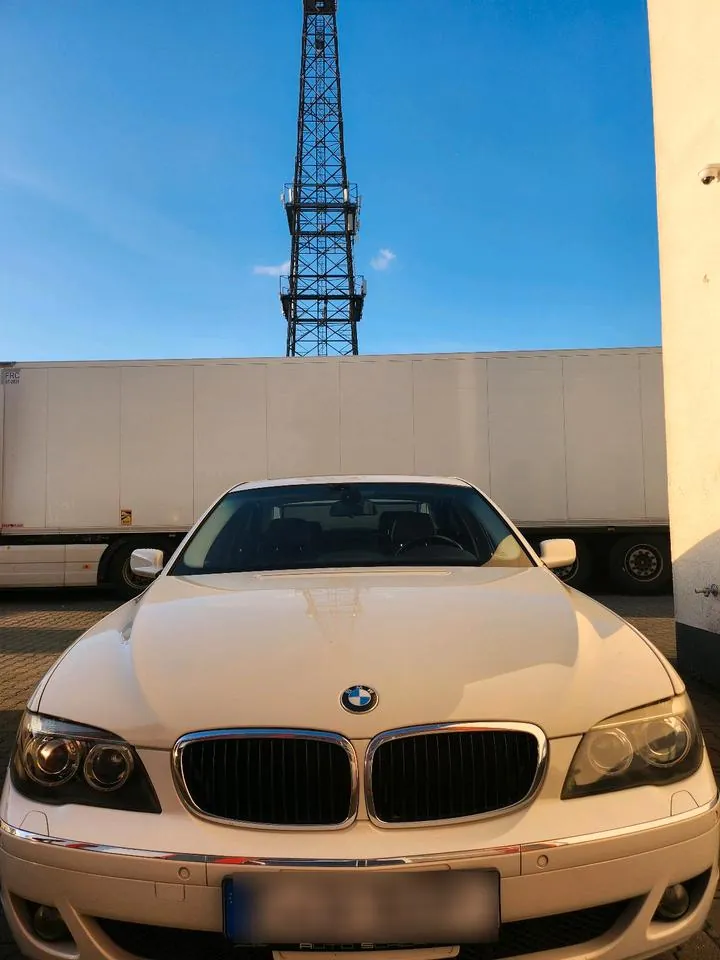 BMW 740I