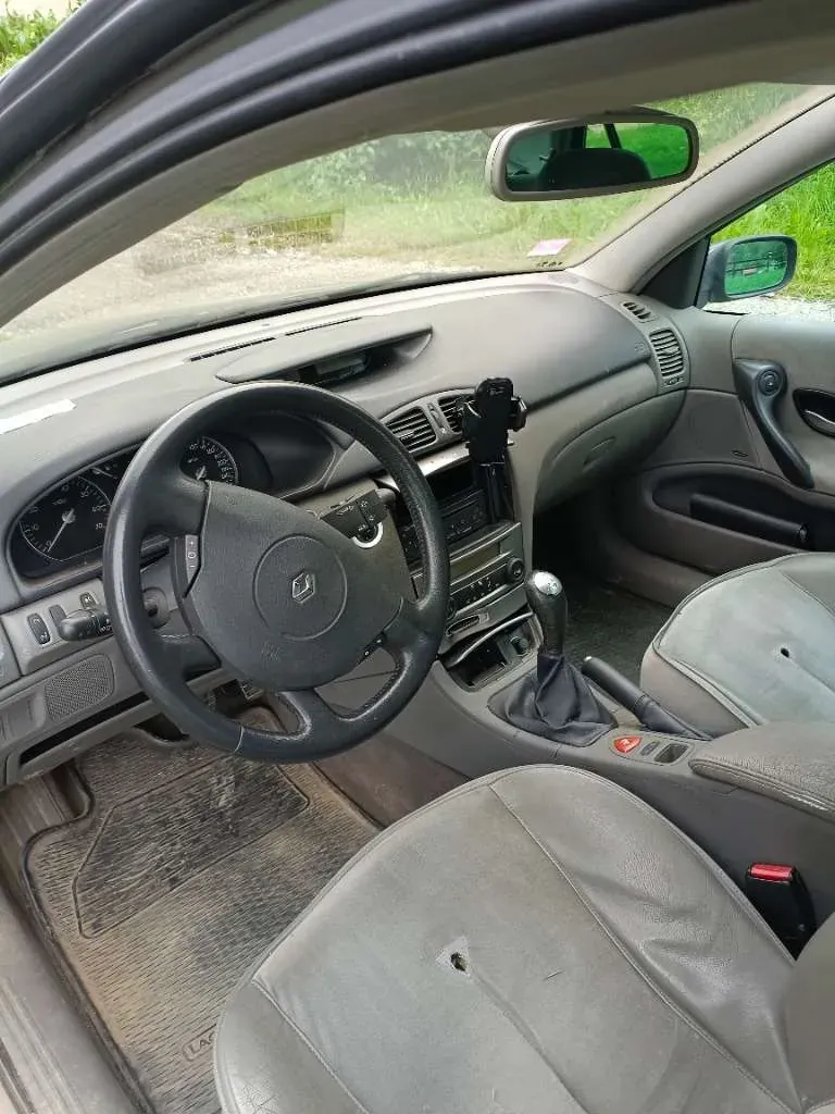 Renault Laguna 2001 photo 2