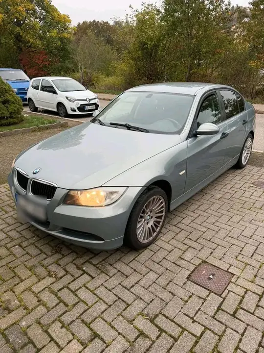 BMW 320I