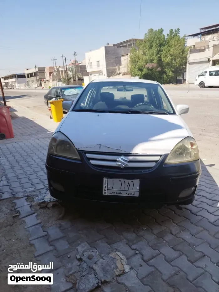 Suzuki Liana