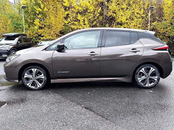 Nissan Leaf 2018 photo 2