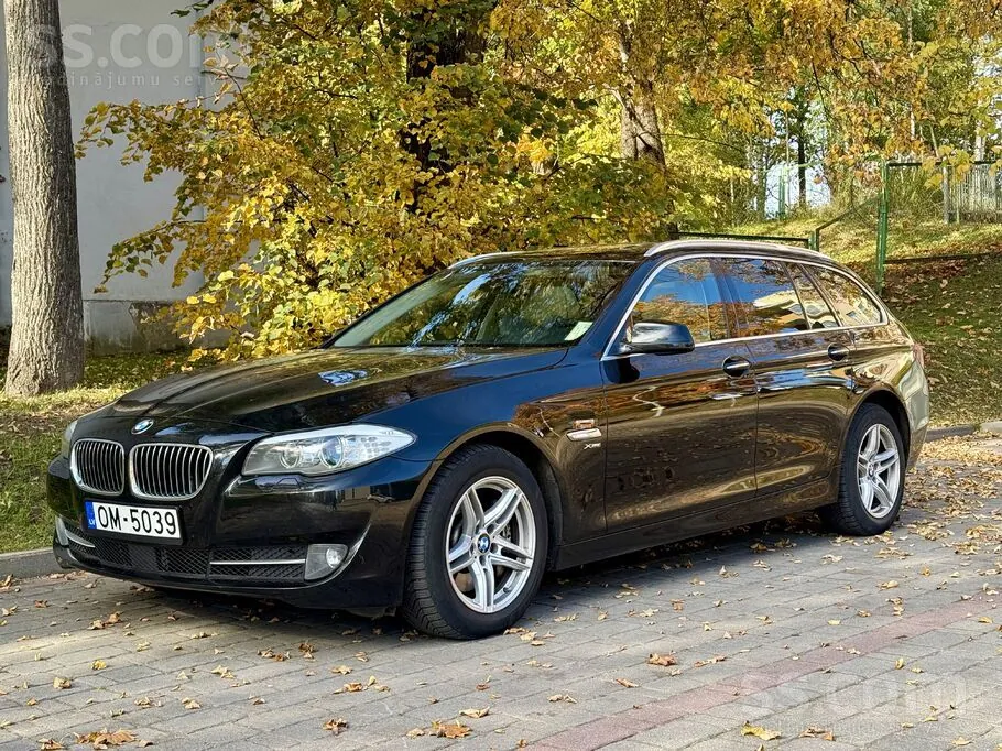 BMW 530 2011 photo 2