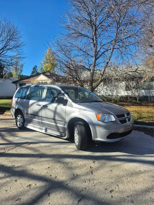 Dodge Grand Caravan 2015 photo 2