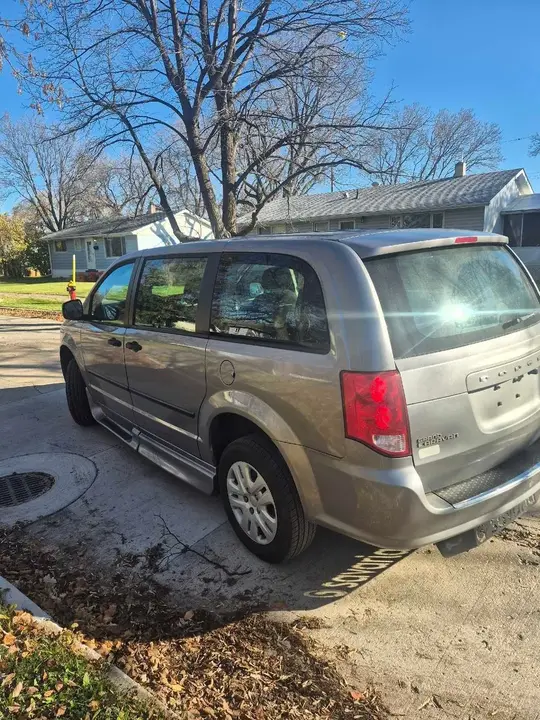 Dodge Grand Caravan 2015 photo 3