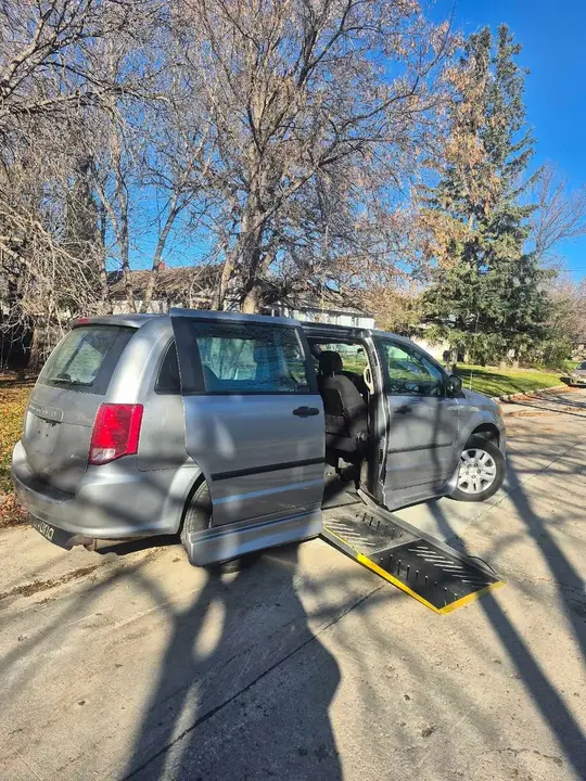 Dodge Grand Caravan 2015 photo 4