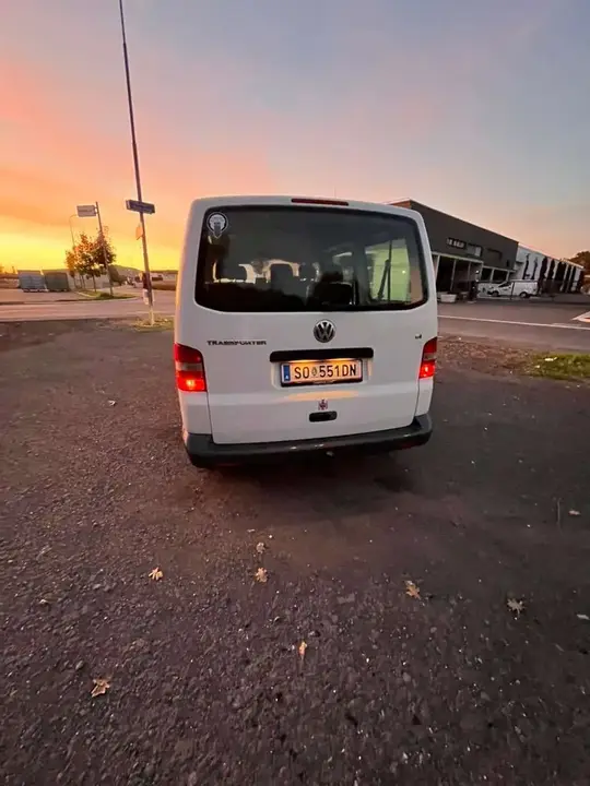 Volkswagen T5 2005 photo 3