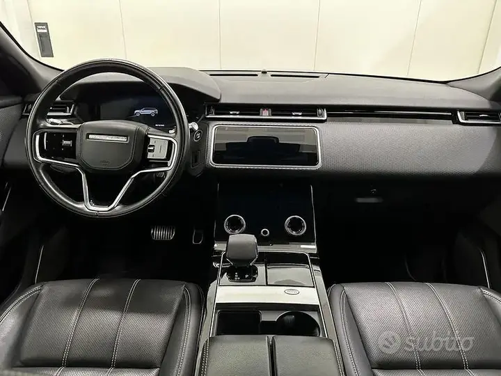 Land Rover Velar 2022 photo 4