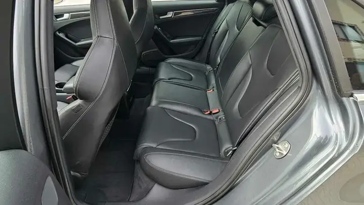 Audi A4 2013 photo 3