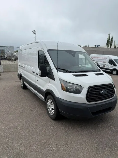 Ford Transit 2016 photo 2
