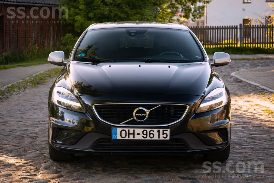 Volvo V40 2017 photo 2