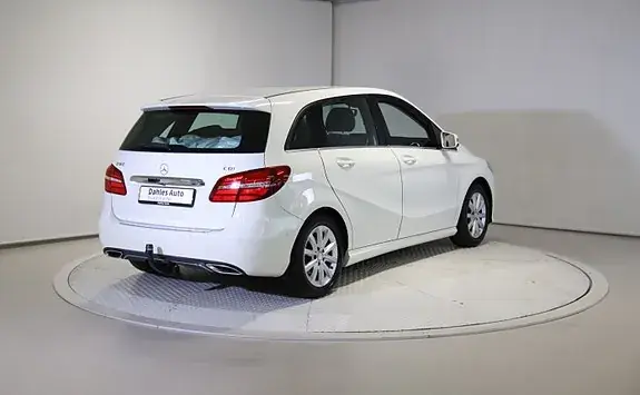 Mercedes-Benz B 180 D 2015 photo 5