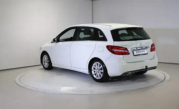 Mercedes-Benz B 180 D 2015 photo 3