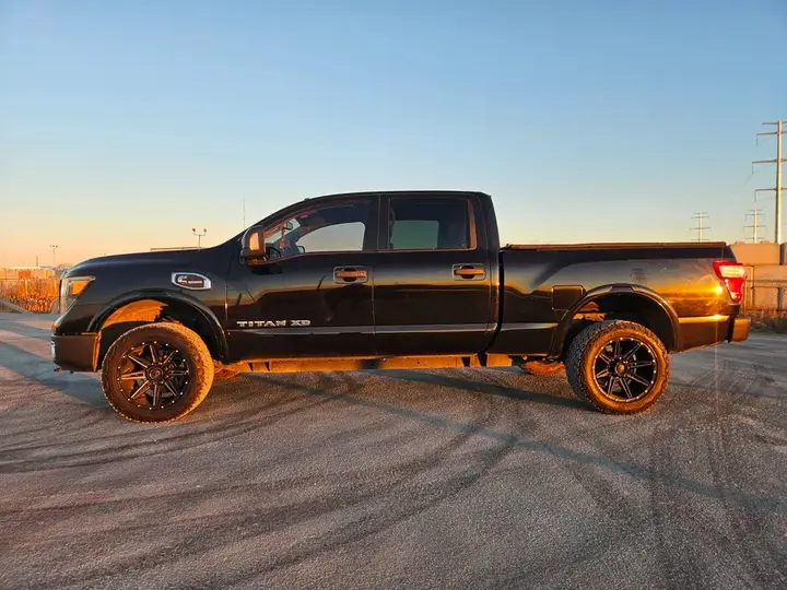 Nissan Titan 2016 photo 3