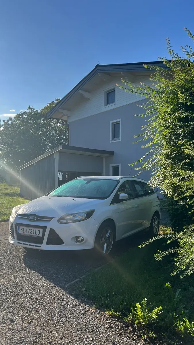 Ford Focus 2012 photo 3