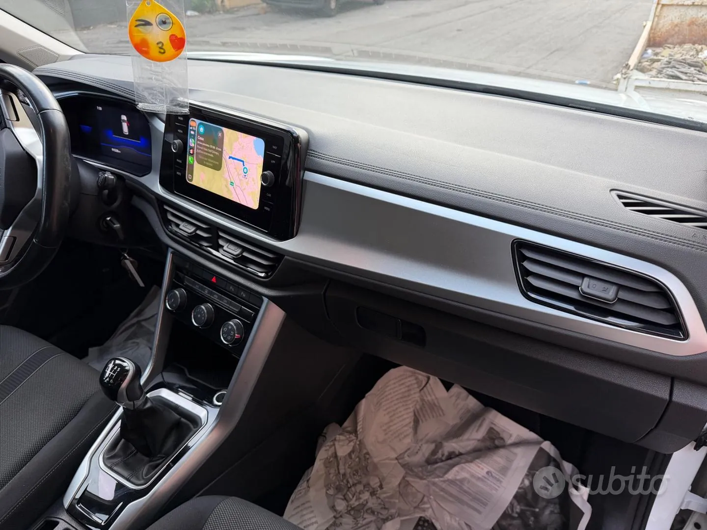 Volkswagen T-Roc 2022 photo 3
