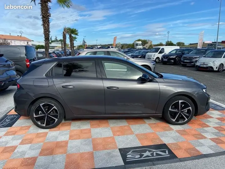 Opel Astra 2024 photo 4