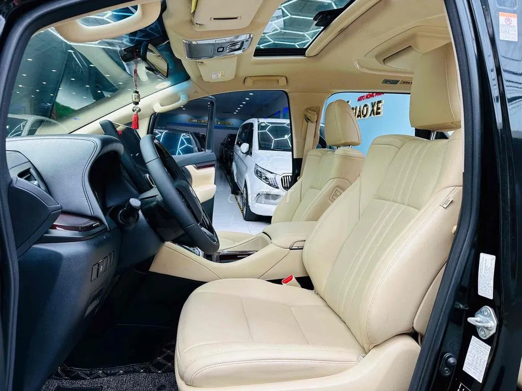 Toyota Alphard 2017 photo 4