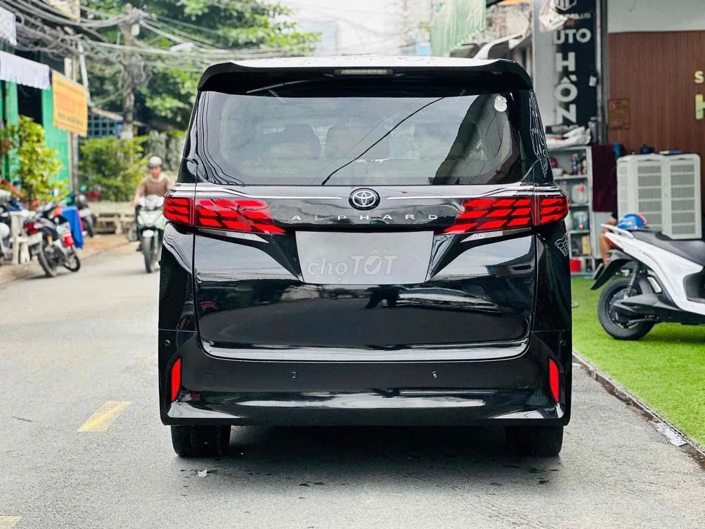 Toyota Alphard 2017 photo 5