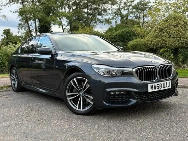 BMW 7 Series 2018 photo 3