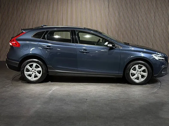 Volvo V40 Cross Country 2019 photo 3