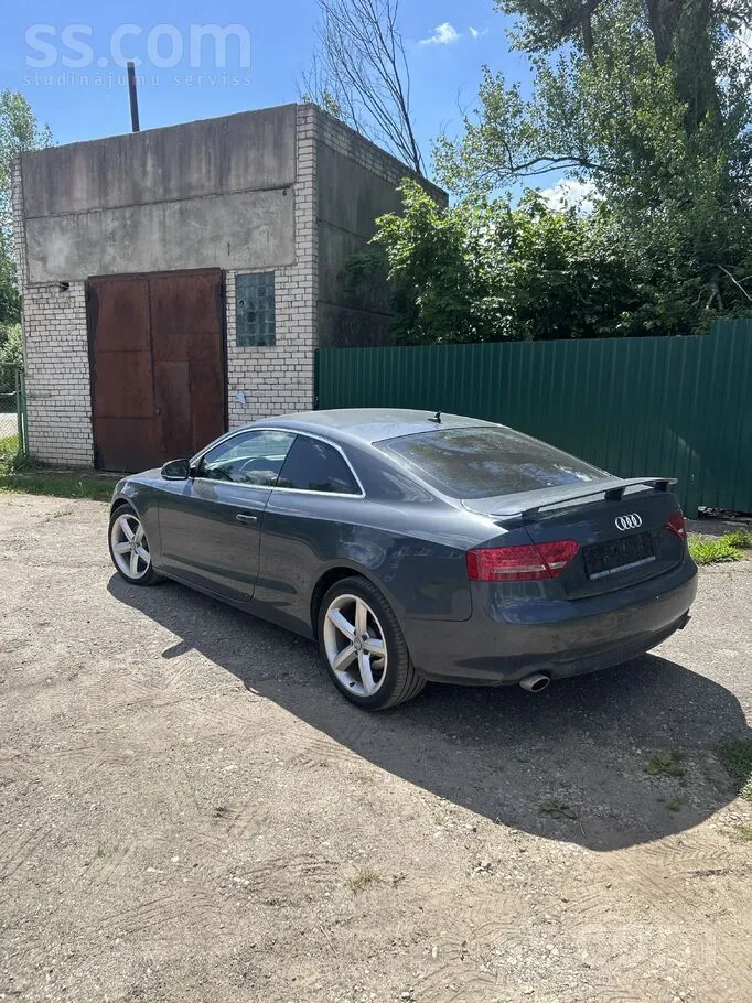 Audi A5 2010 photo 3