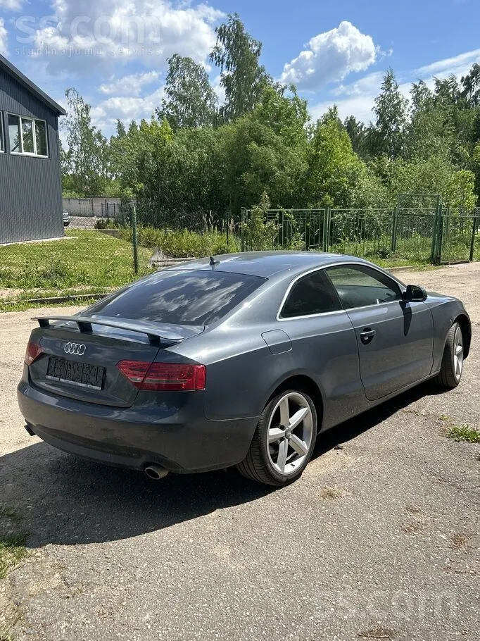 Audi A5 2010 photo 4