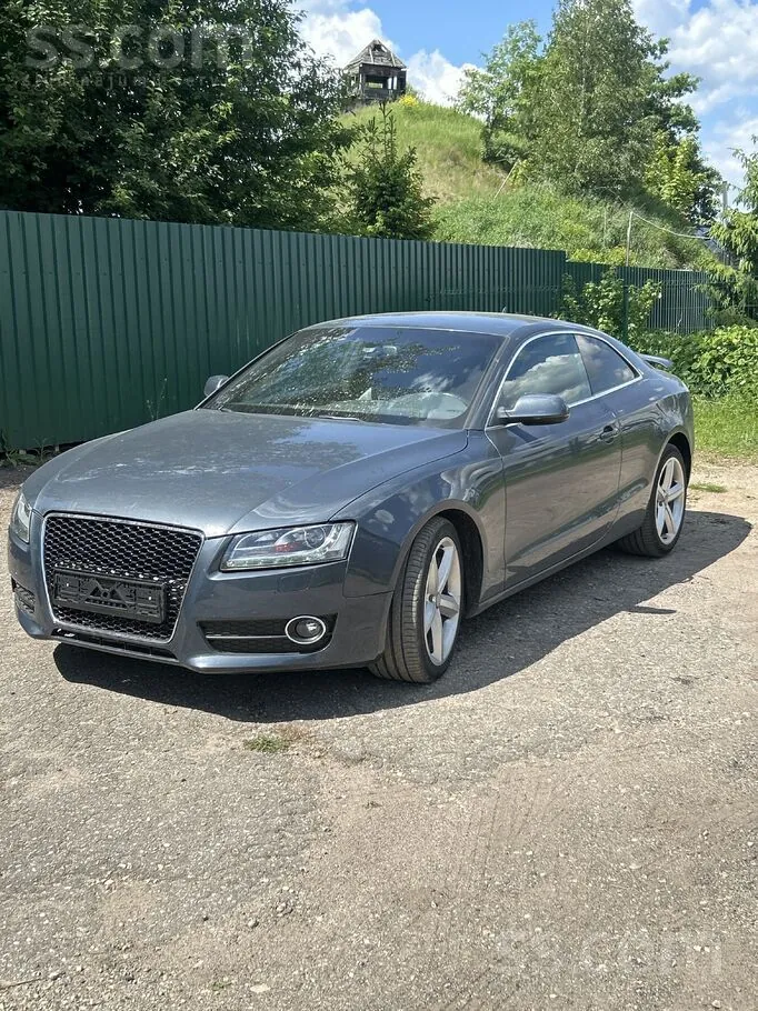 Audi A5 2010 photo 2