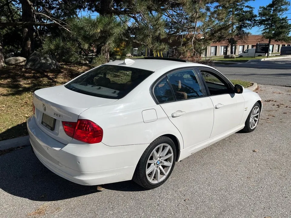 BMW 3 Series 2009 photo 3