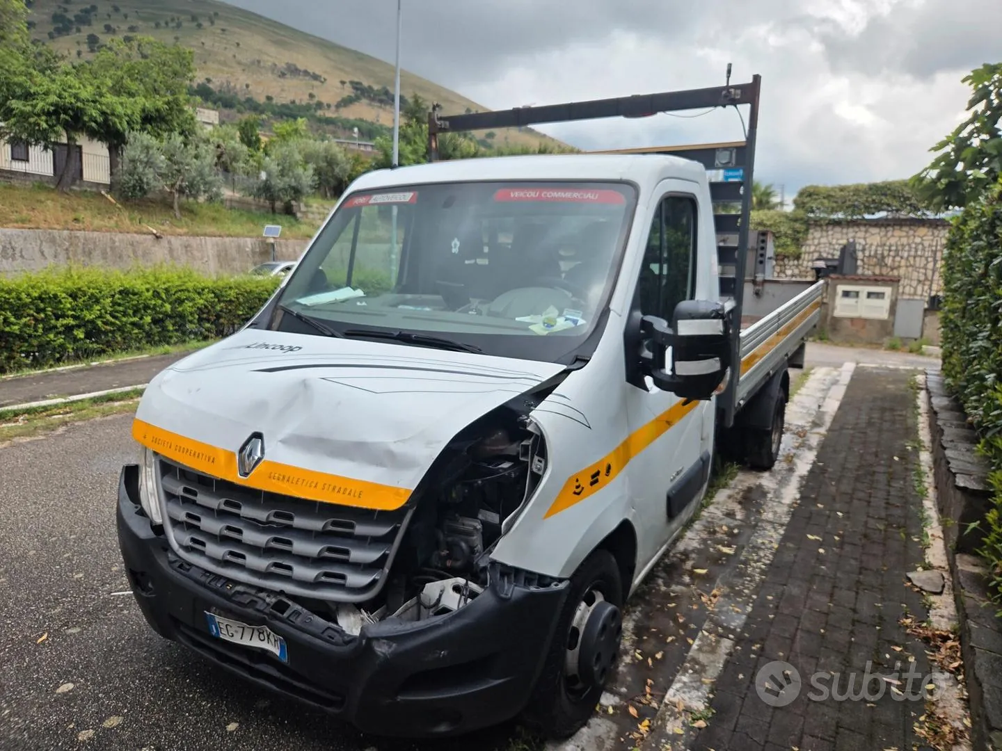 Renault Master 2011 photo 2