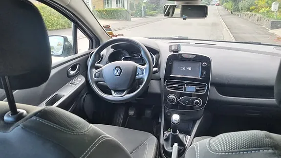 Renault Clio 2017 photo 2