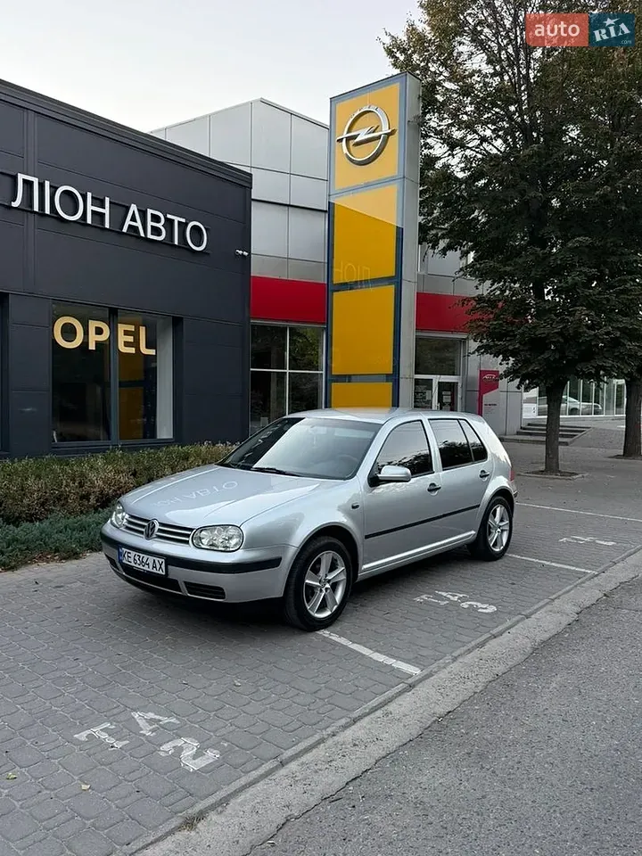 Volkswagen Golf 2002 photo 2