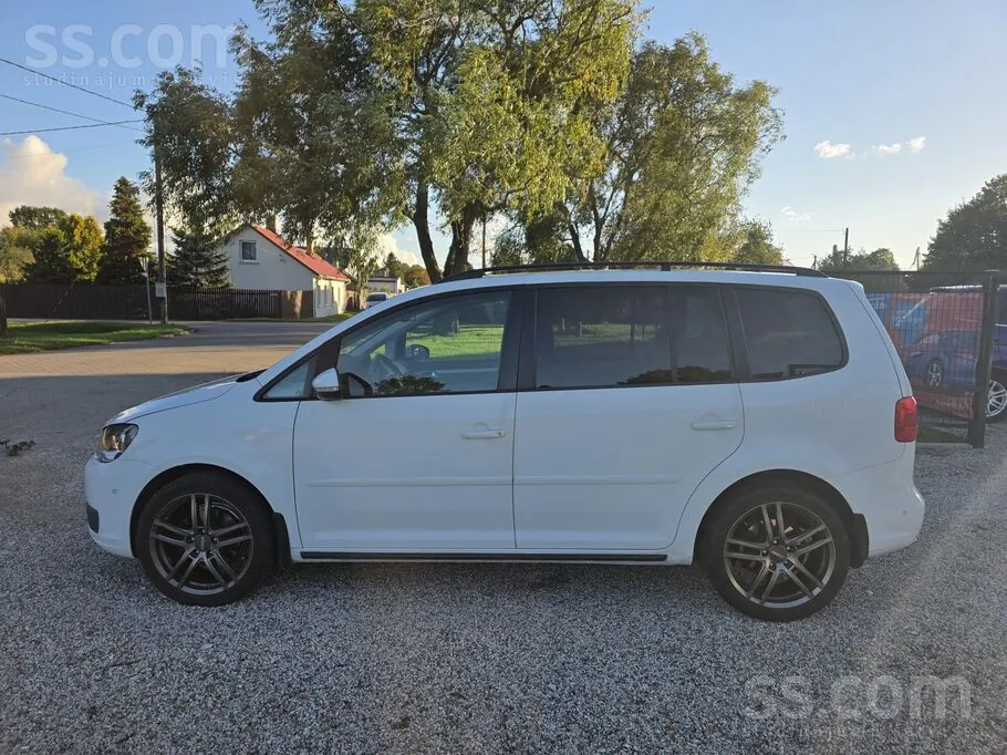 Volkswagen Touran 2014 photo 4