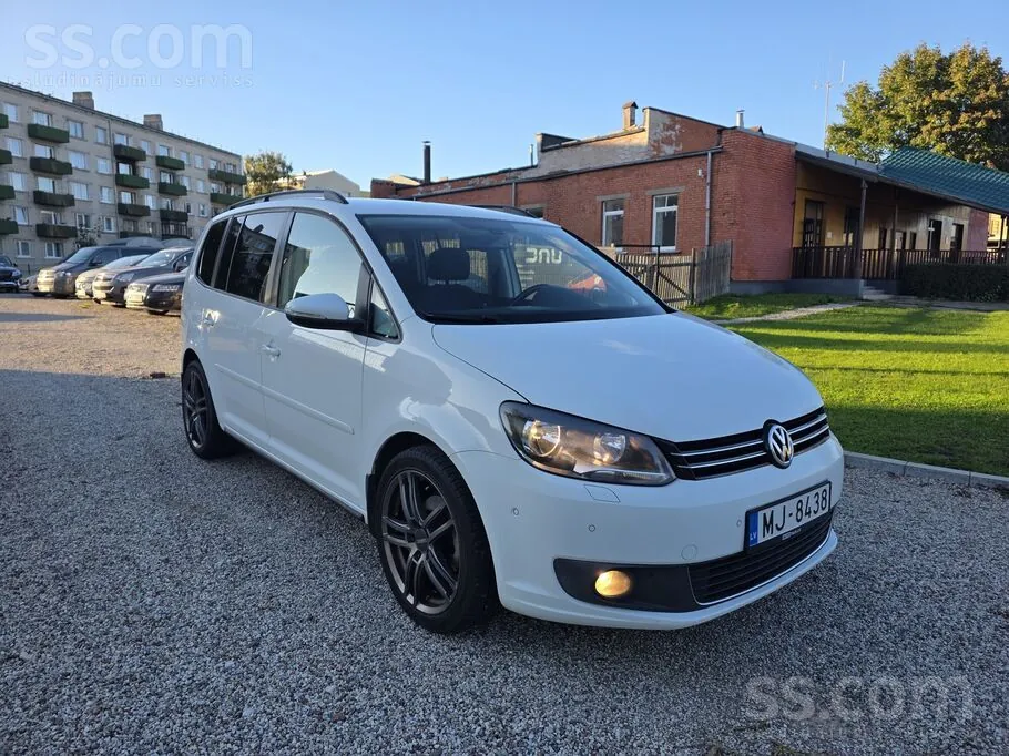 Volkswagen Touran 2014 photo 3