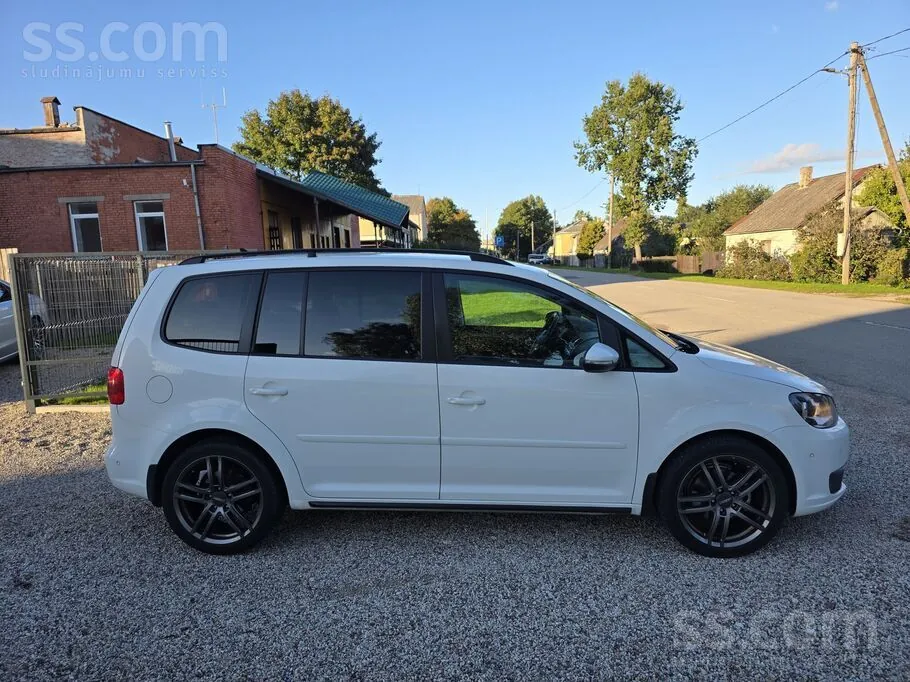 Volkswagen Touran 2014 photo 5