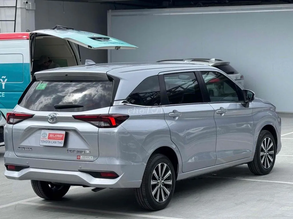 Toyota Avanza Premio 2023 photo 4