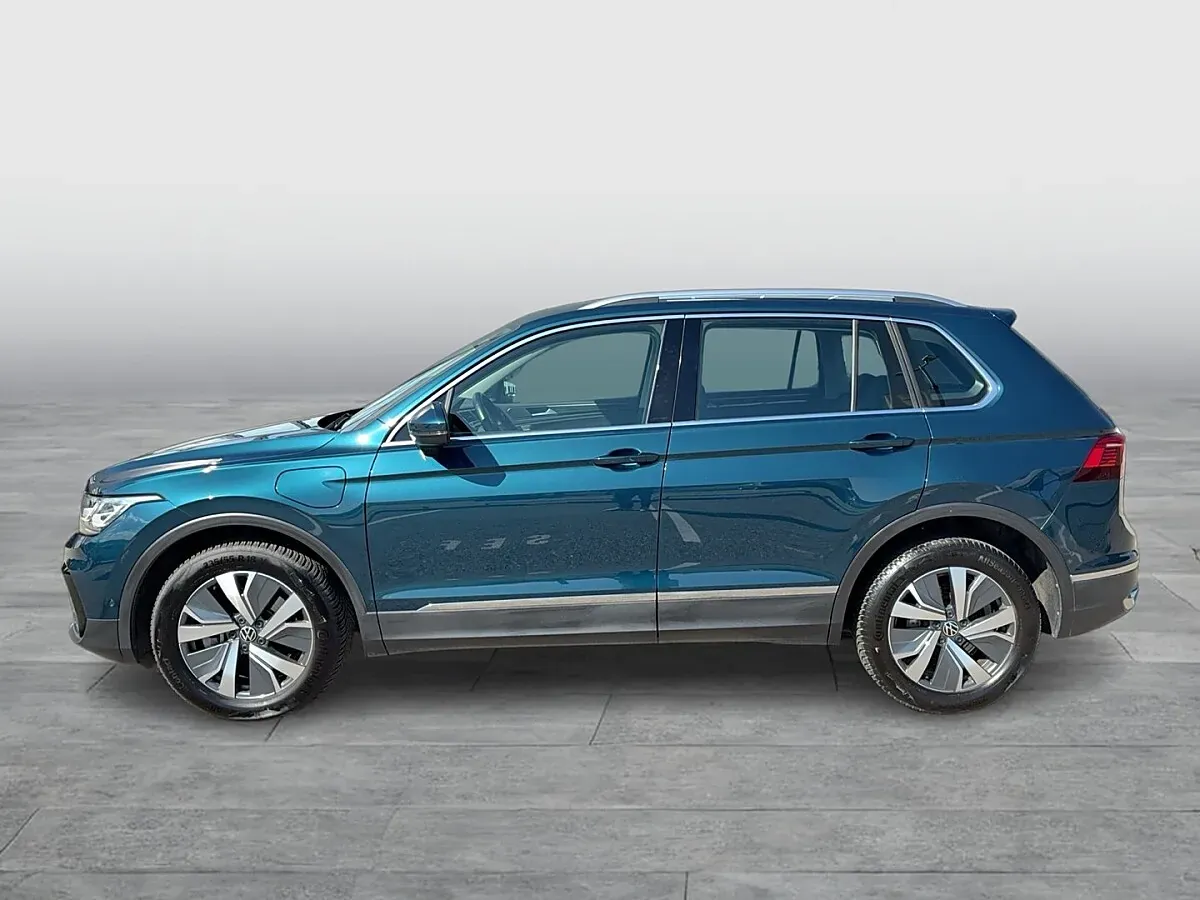 Volkswagen Tiguan 2022 photo 2