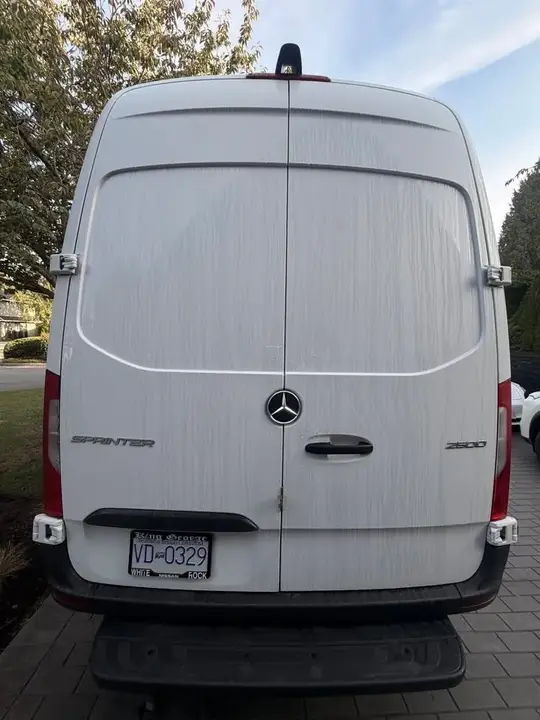 Mercedes-Benz Sprinter Van 2022 photo 2