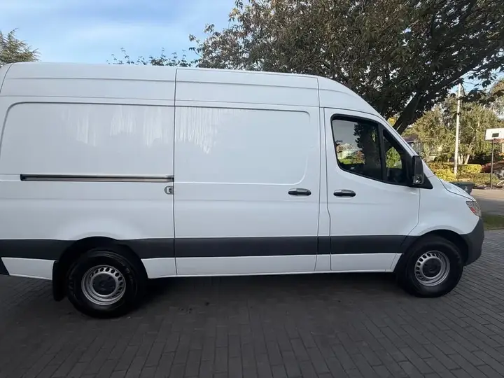 Mercedes-Benz Sprinter Van