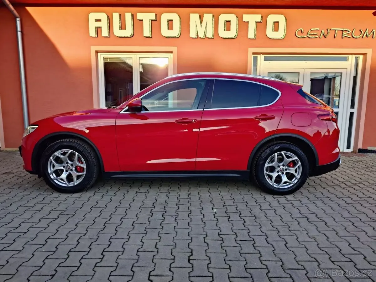 Alfa Romeo Stelvio 2021 photo 2