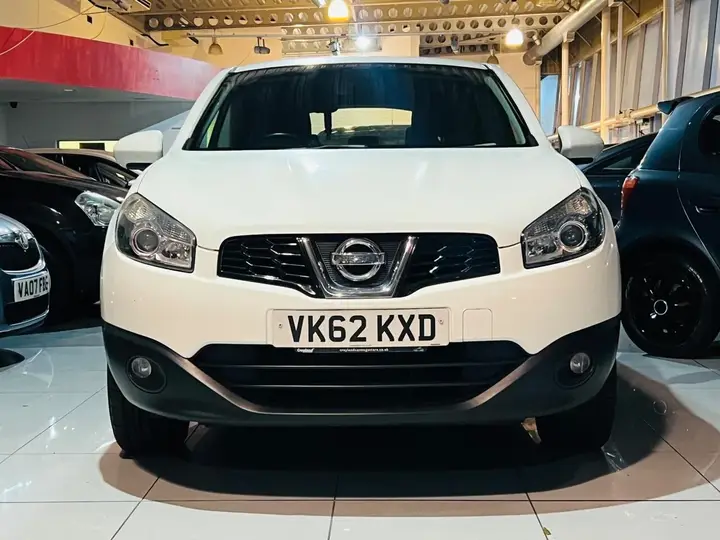Nissan Qashqai 2012 photo 3